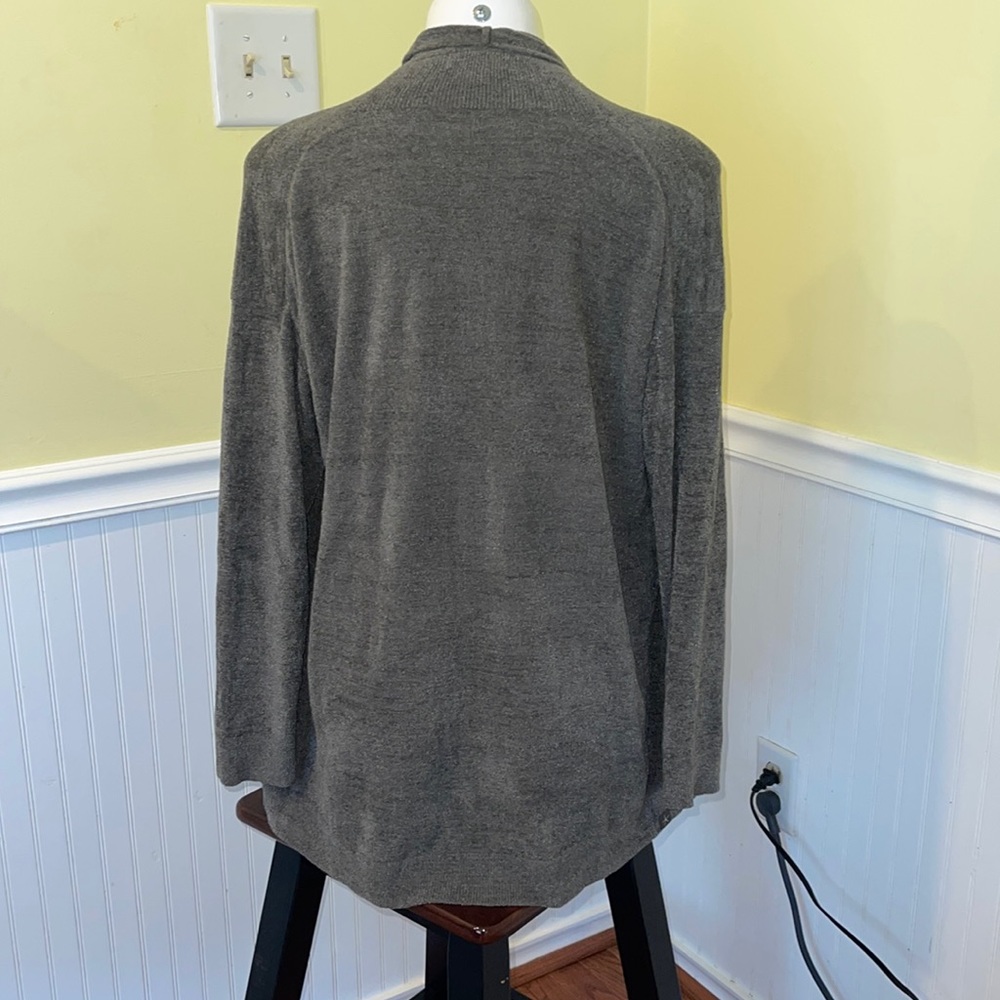 Barefoot Dreams CozyChic Ultra Lite Shawl Pointelle Cardi. Size small. - Picture 5 of 8